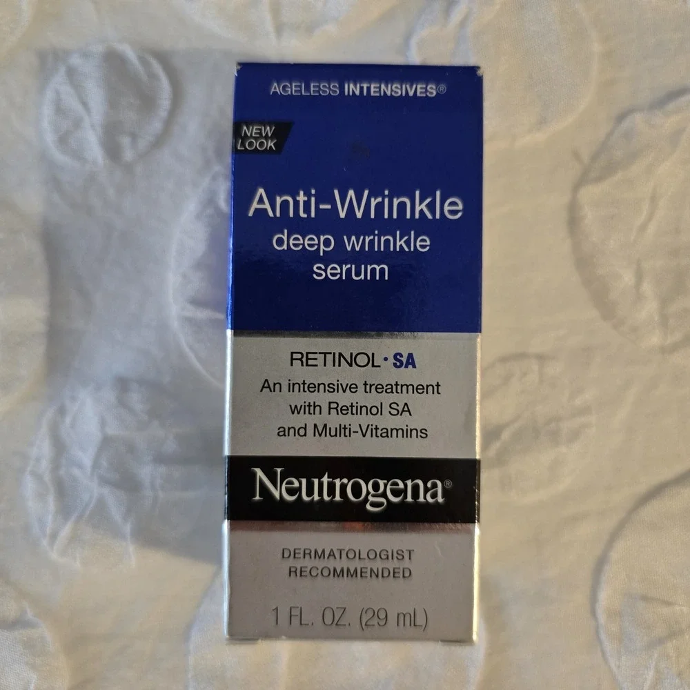 Neutrogena Retinol SA‎ + Multi-Vitamins Anti-Wrinkle Deep Wrinkle Serum 1 Oz HTF